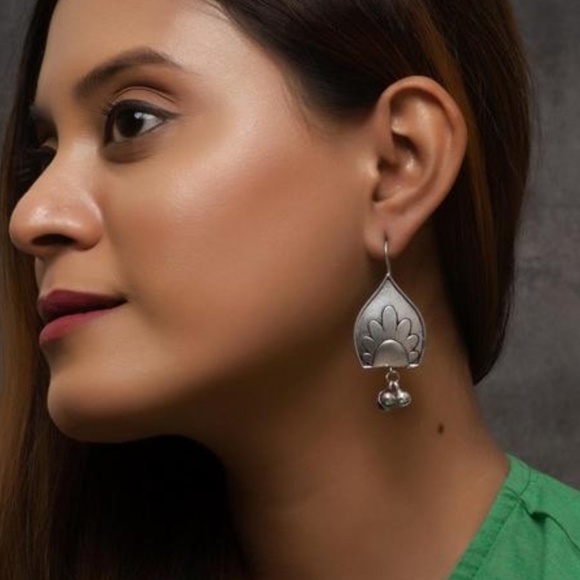 EARRINGS - Picture 2 of 3